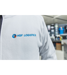 ZET ZELF EEN NAAM OP HET SHIRT