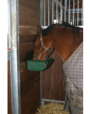 VOERBAK MET OPHANG EN HANDGREEP VOERBAK MET OPHANG EN HANDGREEP