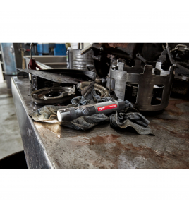 L4 LED ZAKLAMP MET DRAAIBARE FOCUS, 1 X 3,0 AH L4 LED ZAKLAMP MET DRAAIBARE FOCUS, 1 X 3,0 AH