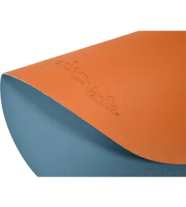 JV KYOTO-ACCESSOIRES-TWEEZIJDIGE PLACEMAT BLAUW-COGNAC-44,5X30CM
